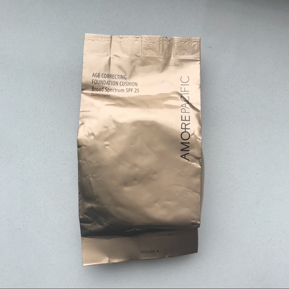 Amore Pacific: Age Correcting Foundation Cushion